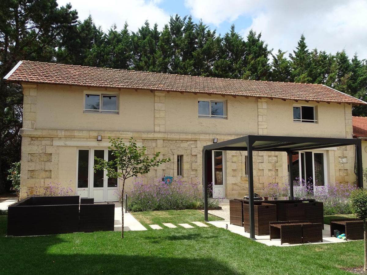 Villa Entiere Du Chateau Lacroix De Civrac 3 Ch, 3 Sdb, Piscine Xxl,Sauna, 4 Etoiles,7 Pers Dış mekan fotoğraf